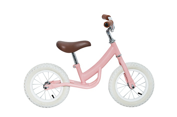 Quels sont les avantages des vélos d'équilibre des enfants?